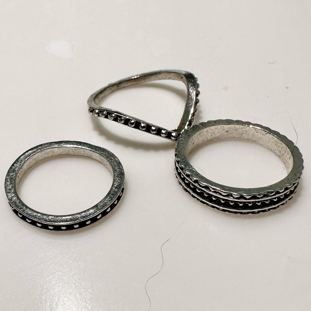 🚨 3 for $15 🚨 Polka Dot Stacking Ring Set